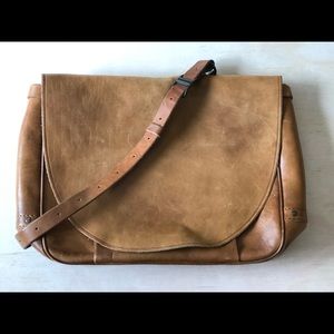 Men’s Rugged Fossil Tan Leather Messenger Bag